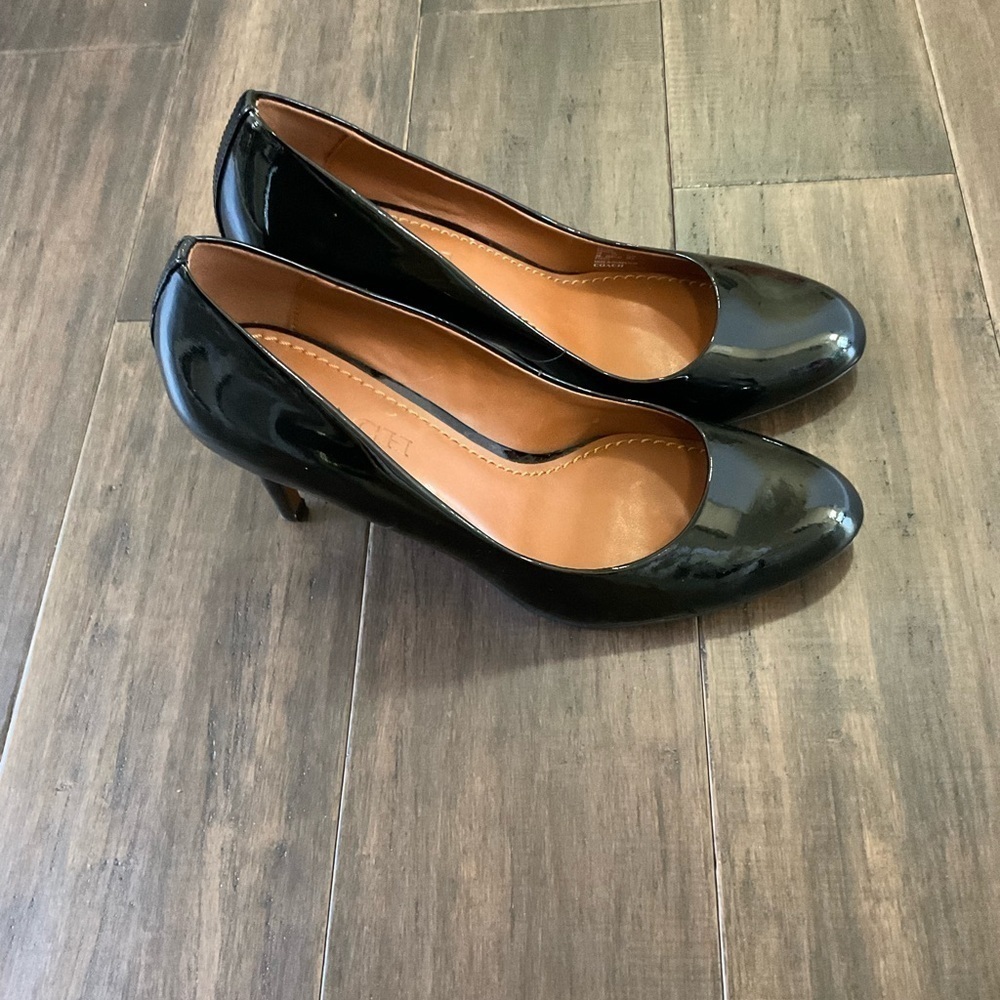 Coach Factory Black Patent Leather Almond Toe Career Pumps Size 9 - Picture 2 of 8